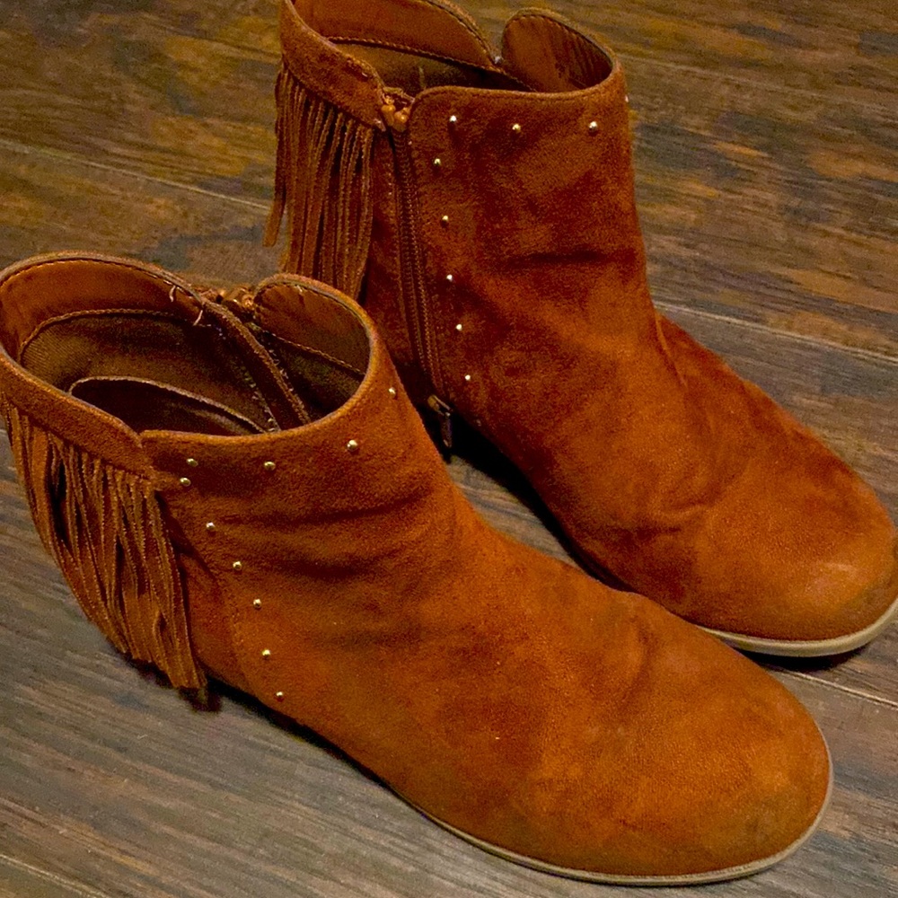 Girls fringe brown boots size 5